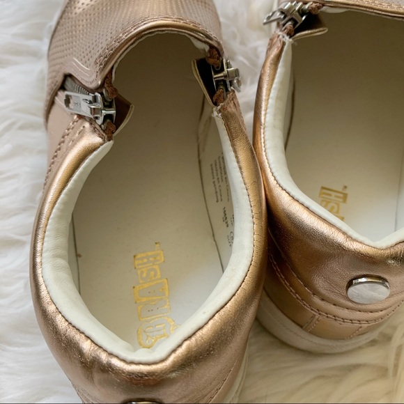 BRASH | Gold metallic slip on sneakers - Picture 9 of 13